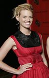 https://upload.wikimedia.org/wikipedia/commons/thumb/7/73/Mad_Men_at_the_67th_Annual_Peabody_Awards_-_January_Jones.jpg/100px-Mad_Men_at_the_67th_Annual_Peabody_Awards_-_January_Jones.jpg